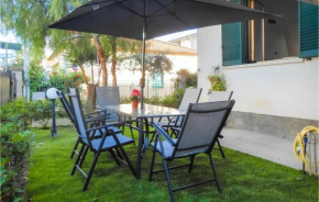 3 Bedroom Lovely Apartment In Tortoreto Lido